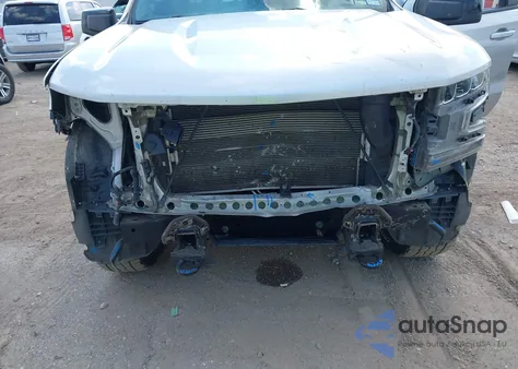 2019 Chevrolet Silverado 1500 Rst z USA, uszkodzony, nr VIN 3GCUYEED3KG130808